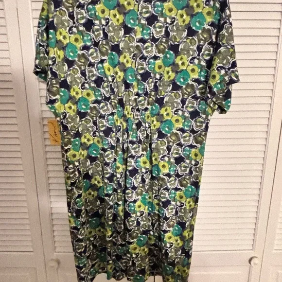 Floral V-Neck Dress in Green and Blue - Picture 5 of 6